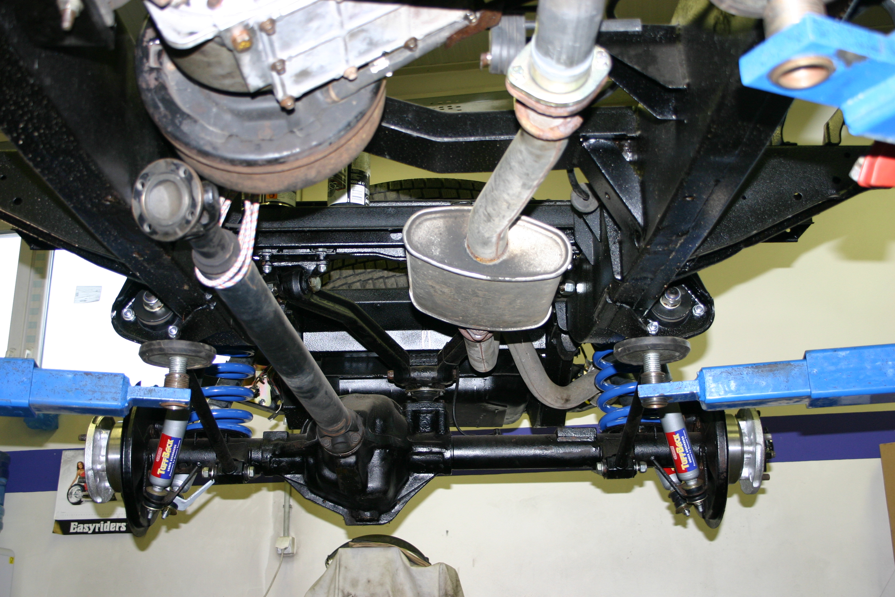 D90
